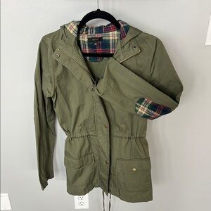NWOT Mine Clothing Olive Hooded Jacket with Plaid Lining